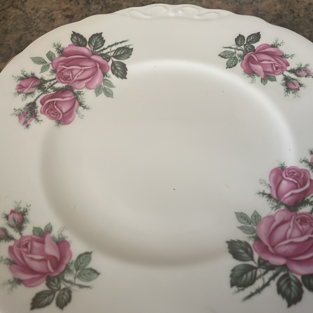 Royal Vale China Tea Set - Picture 3 of 6